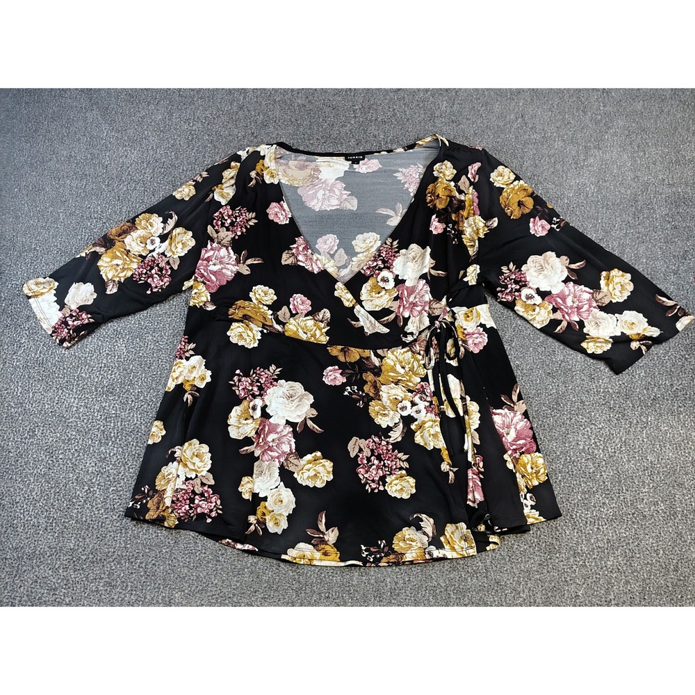 Torrid sz 4 blouse top black floral studio knit wrap peplum hem